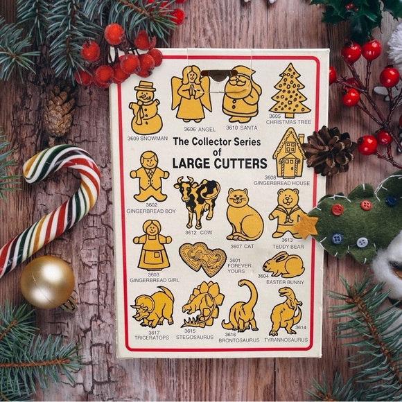 Vintage Gingerbread Family Cookie Cutters - Picture 2 of 5